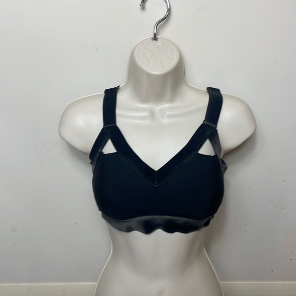 oysho Other - Oysho Black Velvet Sports Bra.